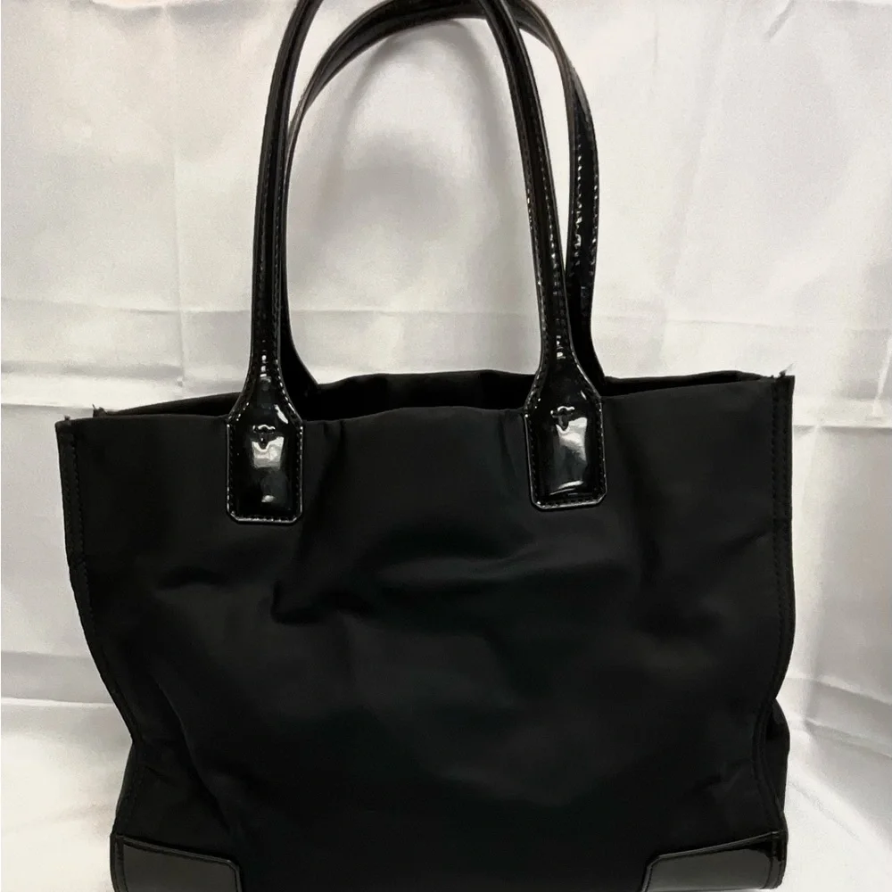 Tory Burch black handbag - Picture 2 of 3